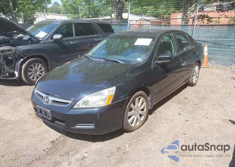 2007 Honda Accord 3.0 Ex z USA, uszkodzony, nr VIN 1HGCM66507A014154
